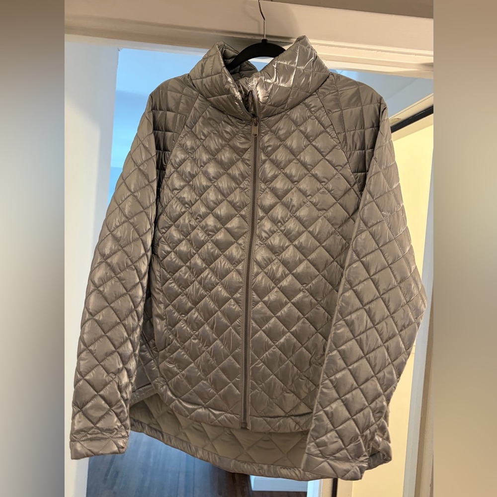 Athleta Women's Quilted Puffer Jacket - shinny silver
